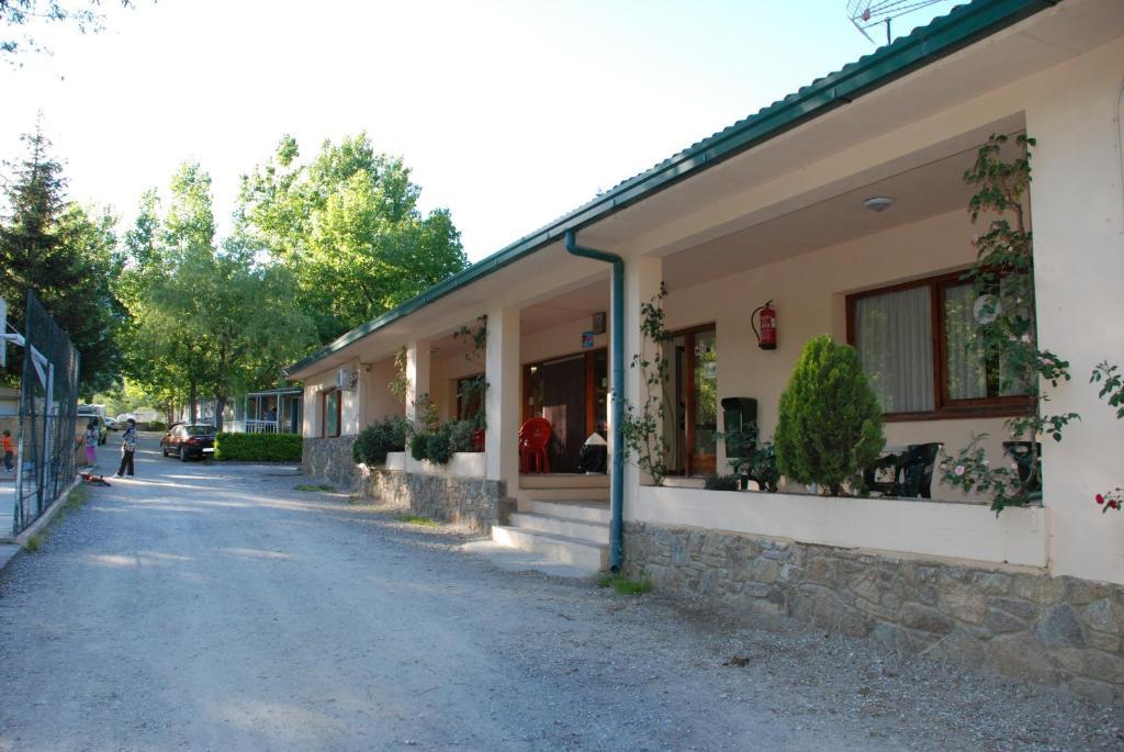 Bungalows Conca De Ter Vilallonga de Ter Esterno foto